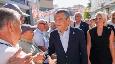 CHP Grup Başkanı Özgür Özel, Lale Karabıyık’ı anma programı öncesi