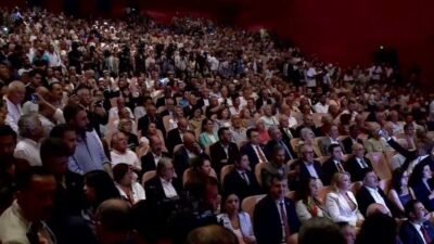 CHP Grup Başkanı Özgür Özel, "Gençlerin umuduyla, annelerin duasıyla her