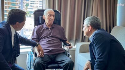 CHP Grup Başkanı Özgür Özel, partisinin önceki genel başkanlarından Hikmet
