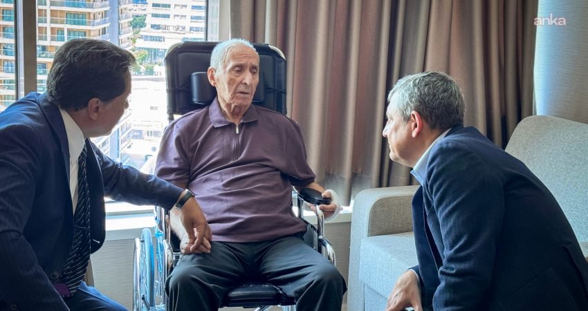 CHP Grup Başkanı Özgür Özel, partisinin önceki genel başkanlarından Hikmet