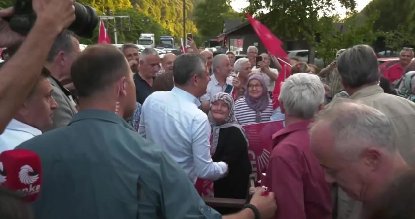 CHP Grup Başkanı Özgür Özel, "Bir darbe girişimiyle karşı karşıyayız.