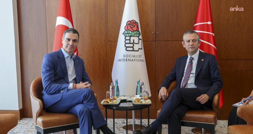 Soyalist Enternasyonel Başkanı ve İspanya Başbakanı Pedro Sánchez , CHP'den ayrılarak