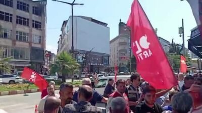 Rize’nin Ardeşen ilçesinde, Rize Demokrasi Güçleri’nin “NATO’ya hayır” başlığıyla düzenlediği