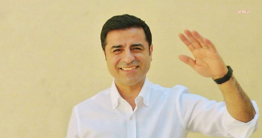 Saadet Partisi Genel Başkanı Mahmut Arıkan, Edirne Cezaevi'nde bulunan eski
