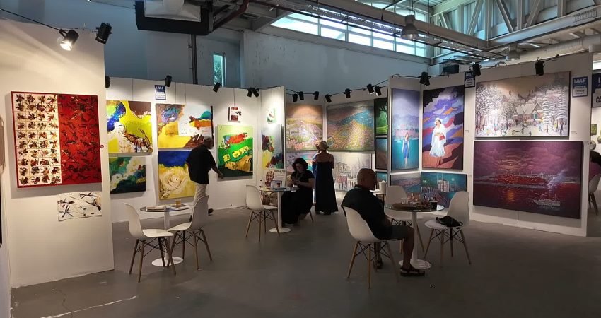 Muğla'da bu yıl sekizincisi düzenlenen Bodrum Uluslararası Sanat Fuarı, Herodot