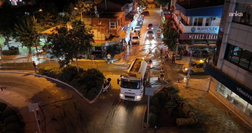 Seferihisar Belediyesi, ilçe genelinde kapsamlı yol yıkama ve temizlik çalışmalarını