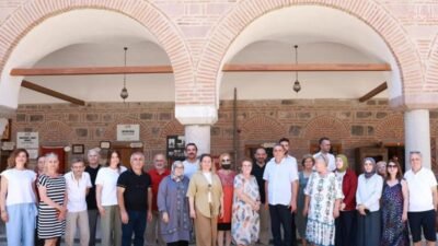 Şehzadeler Belediye Başkanı Hakan Şimşek, Kurşunlu Han'da görev yapan atölye