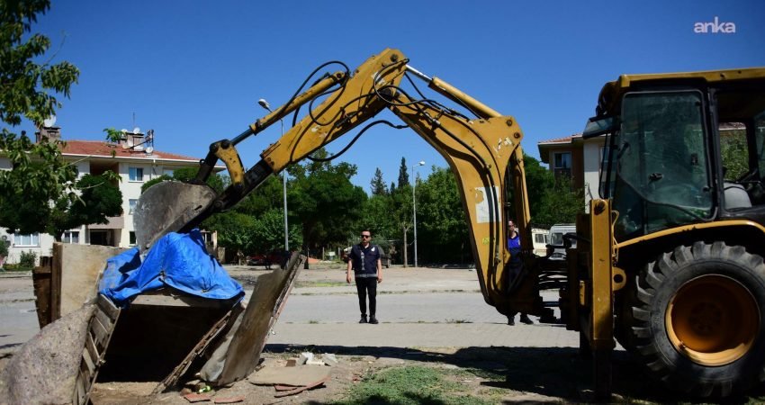Şehzadeler Belediyesi, kamuya ait alanların düzenli ve güvenli kullanımını sağlamak