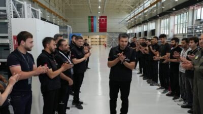 Baykar Yönetim Kurulu Başkanı Selçuk Bayraktar, Türkiye'nin Bakü Büyükelçisi Birol