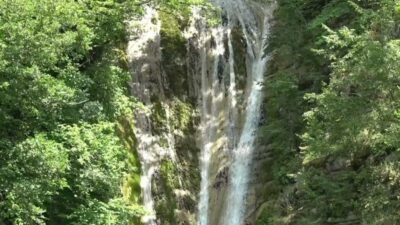 Sinop Erfelek'te Tatlıca Şelaleleri Tabiat Parkı, 28 ardışık şelalesi, zengin