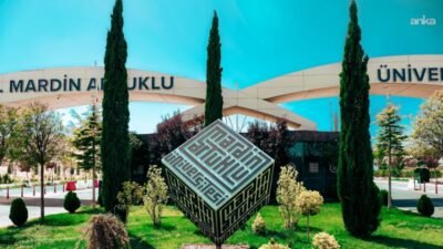 Suriye Cumhurbaşkanı Ahmed Şara'nın açıkladığı 70 kişilik Halk Meclisi listesinde,
