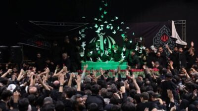 İran'ın dini lideri Ayetullah Ali Hamaney için Tahran'da düzenlenen taziye