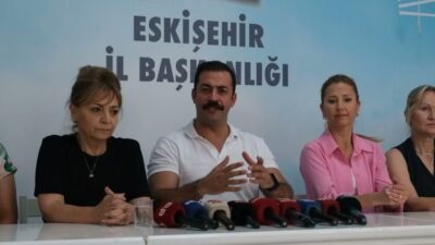  İki hafta önce CHP Eskişehir İl Başkanlığı görevinden alınan ve