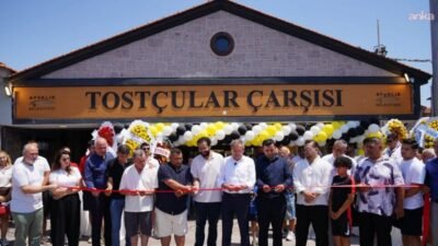 Ayvalık Tostçular Çarşısı'ndaki 11 esnaf, tek bir şirket çatısı altında