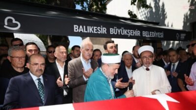 TBMM Başkanı Numan Kurtulmuş, Balıkesir Milletvekili Ali Taylan Öztaylan'ın babası,