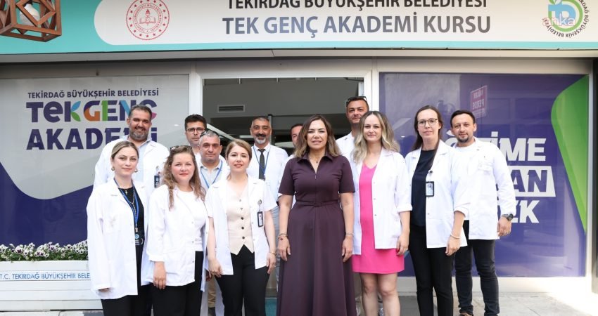 Tekirdağ Büyükşehir Belediyesi'nin eğitimde fırsat eşitliği anlayışı doğrultusunda üniversiteye hazırlanan