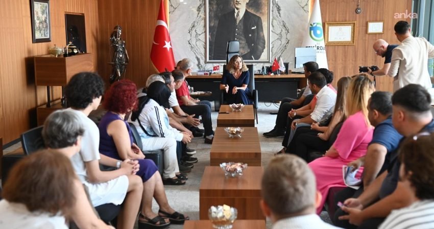 Tekirdağ Büyükşehir Belediye Başkanı Candan Yüceer, vatandaşlarla doğrudan iletişimi güçlendirmek