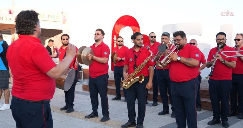 Tekirdağ Büyükşehir Belediye Bandosu tarafından ilki Süleymanpaşa’da gerçekleştirilen “Yaz Konserleri”,