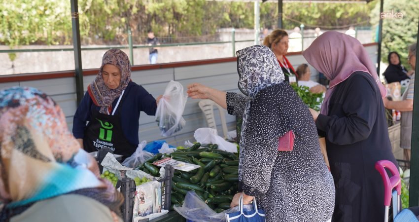 Tepebaşı Belediyesi tarafından yürütülen Kadın Üretici Ürün Satış Noktaları uygulaması,