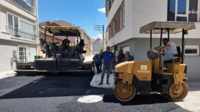 Tepebaşı Belediyesi Fen İşleri Müdürlüğü ekipleri, Ertuğrulgazi Mahallesi Filo Sokak, Rüzgarlı