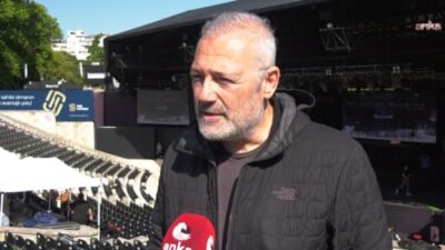 Yaptığı bir sosyal medya paylaşımı gerekçe gösterilerek gece yarısından sonra