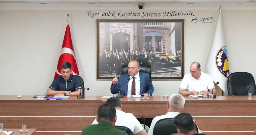 Turgutlu Belediye Başkanı Çetin Akın, ilçe genelinde sürdürülen altyapı çalışmalarının