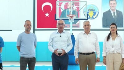 Turgutlu Belediye Başkanı Çetin Akın, Yaz Spor Kursları’nın ilk gününde
