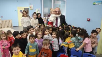 Turgutlu Belediyesi'nin Albayrak ve Mustafa Kemal mahallelerinde hizmet veren Çocuk