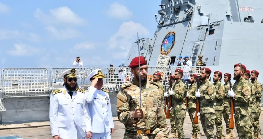 Türkiye'nin Şam Büyükelçisi Nuh Yılmaz, Deniz Kuvvetleri Komutanı Oramiral Ercüment