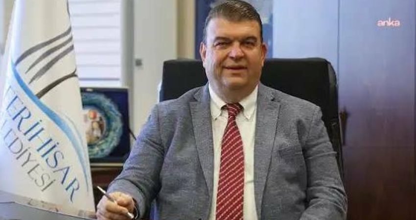 Seferihisar Belediyesi'ne yönelik yürütülen rüşvet soruşturması kapsamında tutuklanan ve görevden