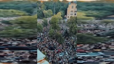 Ukrayna Devlet Başkanı Volodimir Zelenskiy, Genelkurmay Başkanı Oleksandr Sırskiy'i görevden