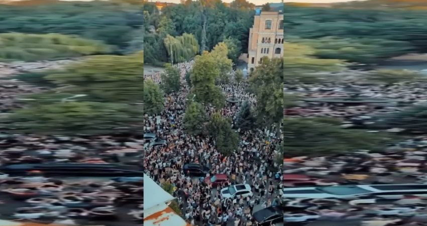 Ukrayna Devlet Başkanı Volodimir Zelenskiy, Genelkurmay Başkanı Oleksandr Sırskiy'i görevden
