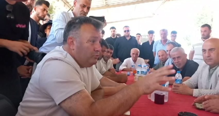 Zafer Partisi Genel Başkanı Ümit Özdağ, Samsun'un Bafra ilçesinde Yaş Sebze