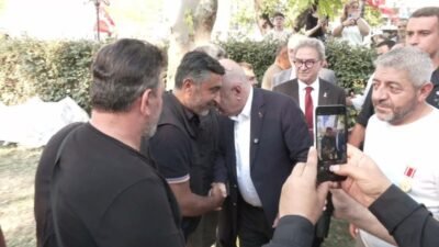Zafer Partisi Genel Başkanı Ümit Özdağ, er şehit yakınları ve gazilerin