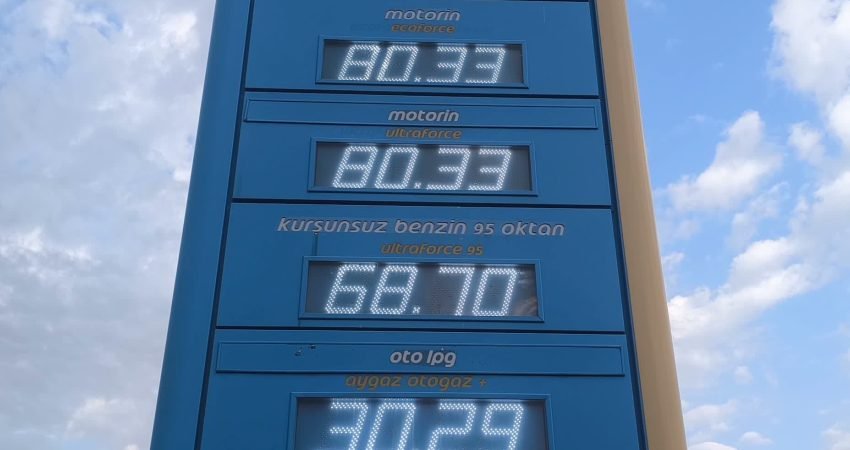 Osmaniye'nin Kadirli ilçesinde mazota gelen 4 lira 20 kuruşluk zamma