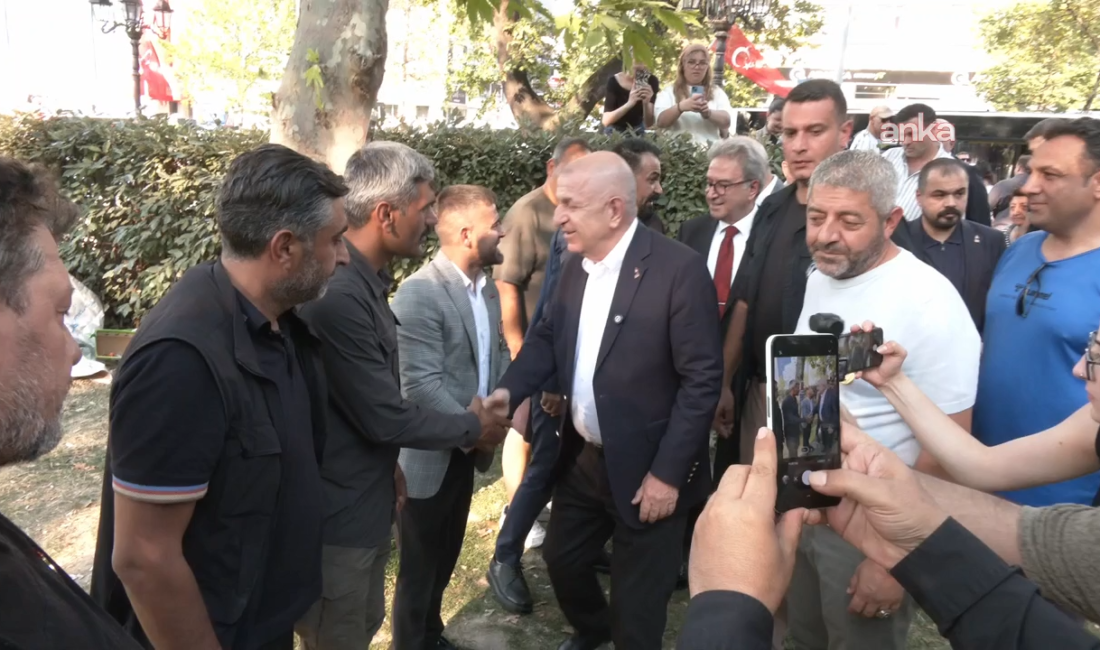 Zafer Partisi Genel Başkanı Ümit Özdağ, er şehit yakınları ve gazilerin