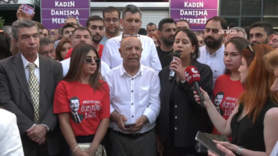CHP’nin Ankara’daki eski il yönetim partiden istifa ettiklerini açıkladı. Görevden