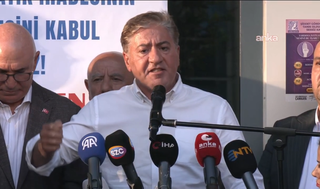 CHP Grup Başkanvekili Murat Emir, Türkiye'nin bir yol ayrımında olduğunu