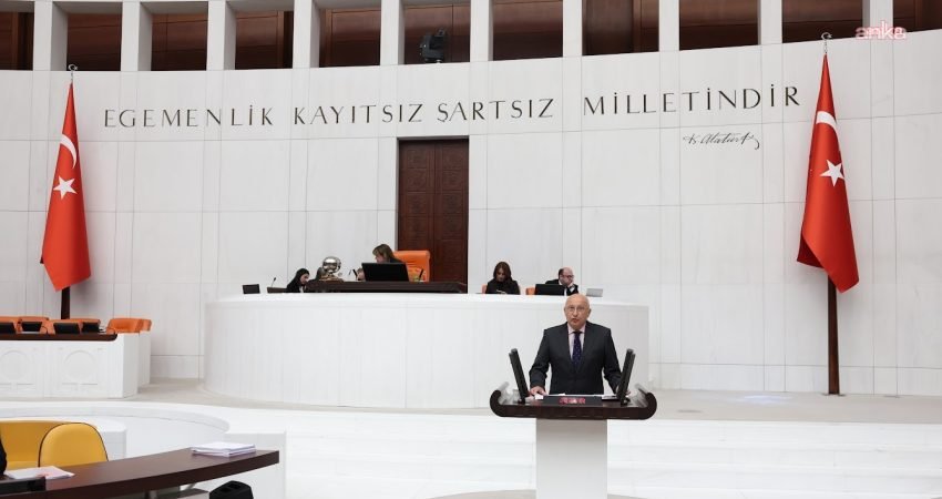 YENİ Parti Genel Başkan Yardımcısı Utku Çakırözer, Üsküdar Belediye'sine yönelik