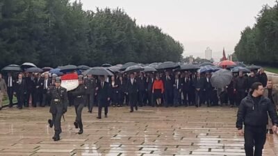 YENİ Parti Genel Başkanı Özgür Özel, Parti Meclisi (PM), Yüksek