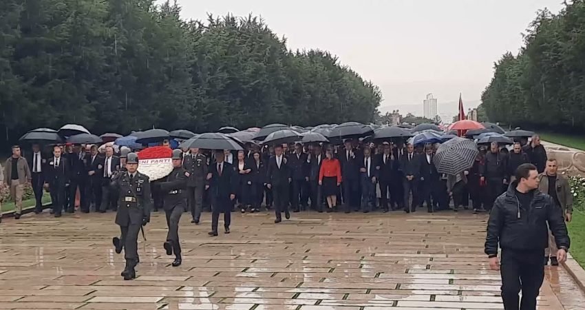 YENİ Parti Genel Başkanı Özgür Özel, Parti Meclisi (PM), Yüksek