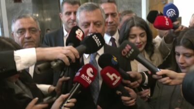 YENİ Parti Genel Başkanı Özgür Özel, partisinin kapalı grup toplantısının