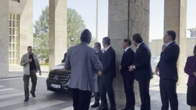 YENİ Parti Genel Başkanı Özgür Özel, partisinin kapalı grup toplantısı