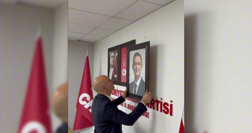 YENİ Parti Zonguldak İl Başkanı Devrim Dural ve beraberindeki partililer,
