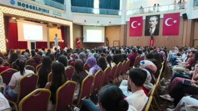 Yüreğir Belediyesi, kamu personeli adaylarının sınav hazırlık sürecine destek olmak