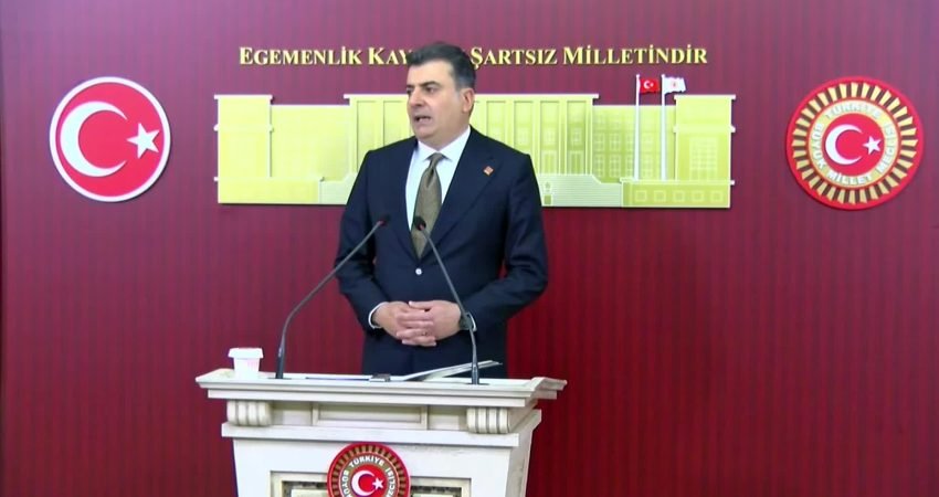 CHP İstanbul Milletvekili Zeynel Emre, CHP Grup Başkanı Özgür Özel