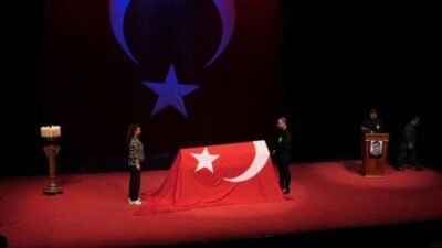 Türk tiyatrosunun usta sanatçısı Zihni Göktay için veda töreni Harbiye