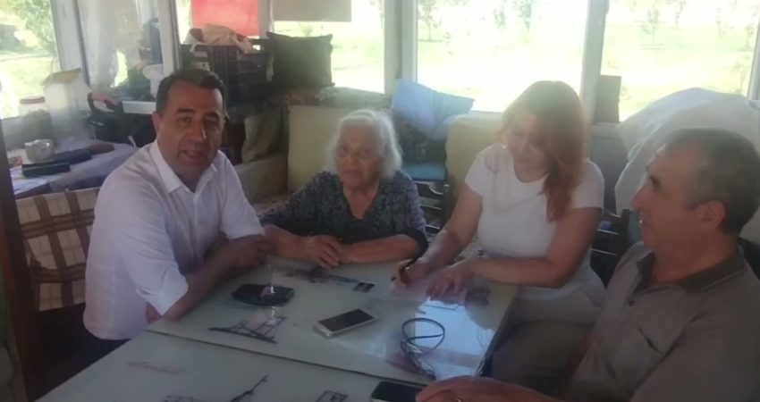 YENİ Partili Erhan Adem, 1927 doğumlu, Niğde'nin ilk kadın kolları