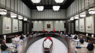 Cumhurbaşkanı Recep Tayyip Erdoğan'ın başkanlığında toplanan Yüksek Askeri Şura (YAŞ)
