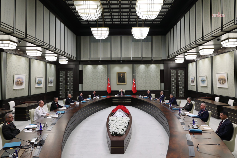 Cumhurbaşkanı Recep Tayyip Erdoğan'ın başkanlığında toplanan Yüksek Askeri Şura (YAŞ)